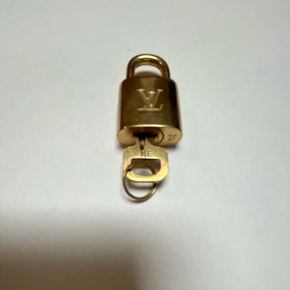 Louis Vuitton lock and key #314